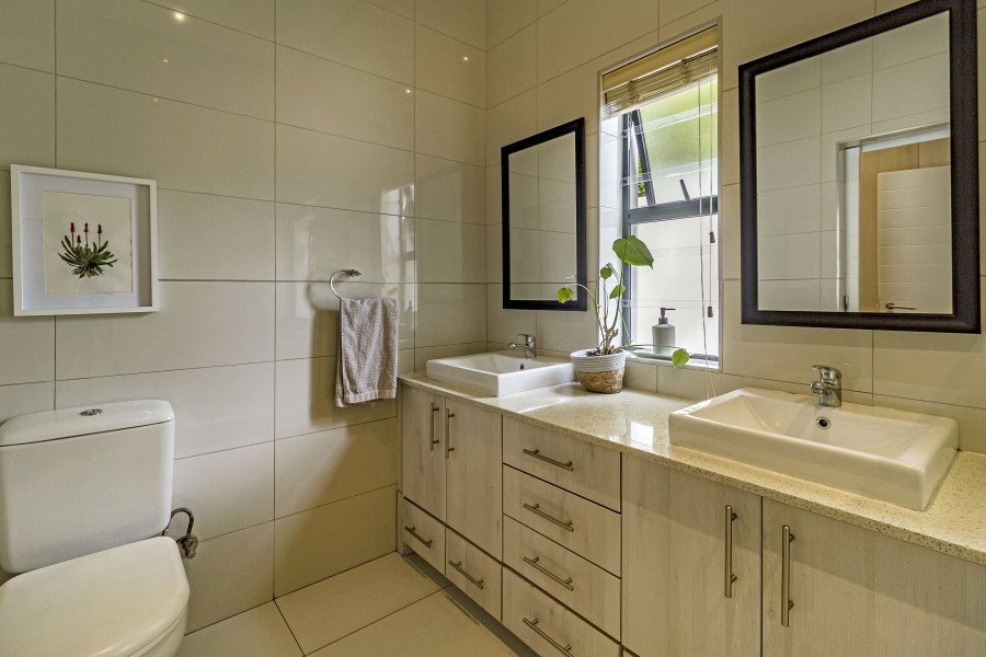 3 Bedroom Property for Sale in Heldervue Western Cape